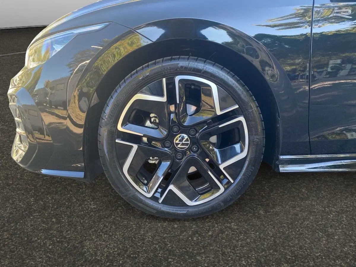 Volkswagen Golf nuova a Bologna (14)