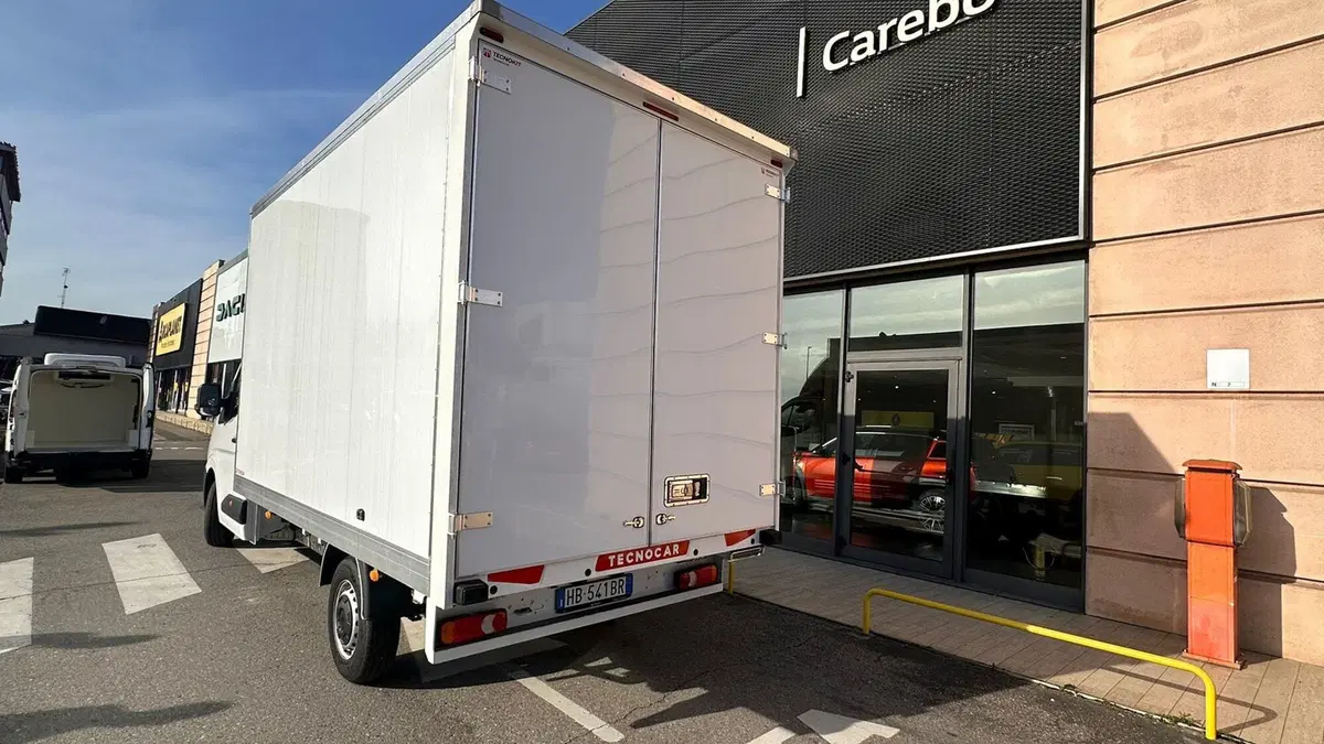 Renault Master Furgone nuova a Parma (3)