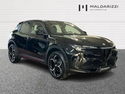 Alfa Romeo Junior 1.2 ibrida Sport Speciale 145cv edct6 del 2025 usata a Bari