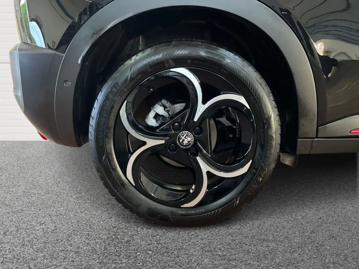Alfa Romeo Junior usata a Bari (6)