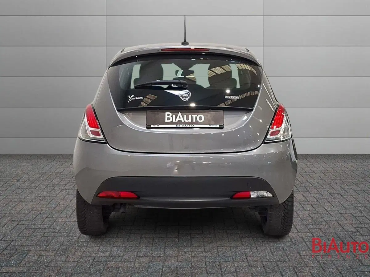 Lancia Ypsilon usata a Firenze (11)