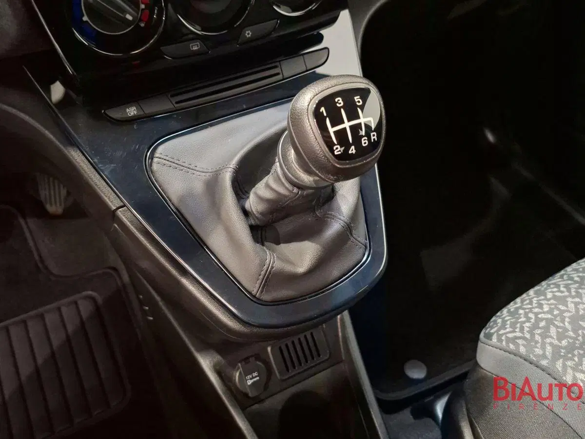 Lancia Ypsilon usata a Firenze (14)
