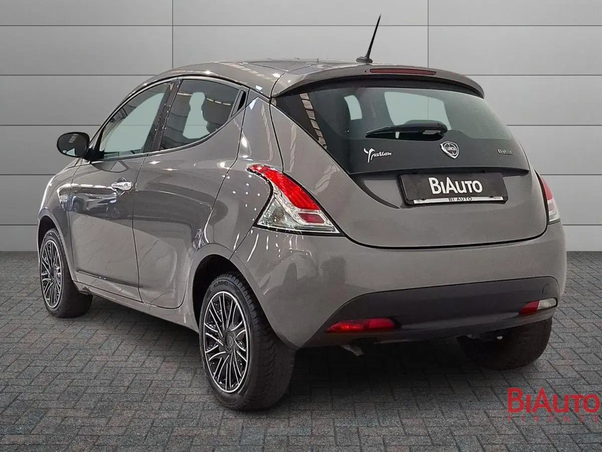 Lancia Ypsilon usata a Firenze (4)