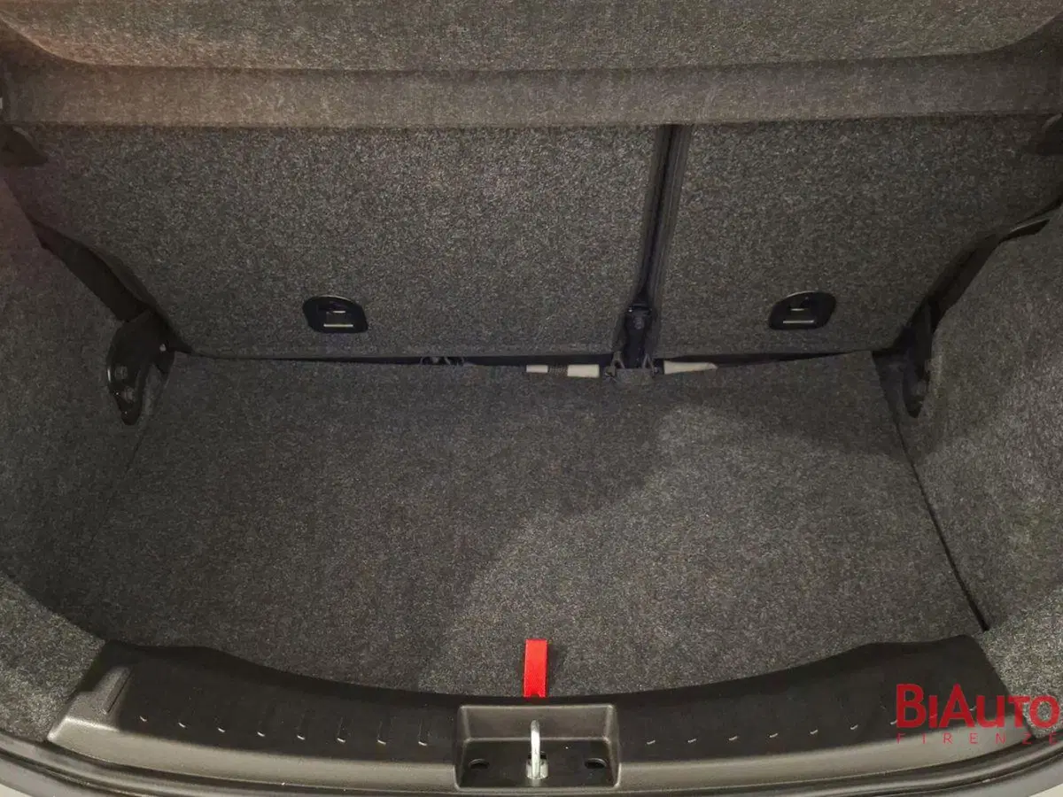 Lancia Ypsilon usata a Firenze (5)