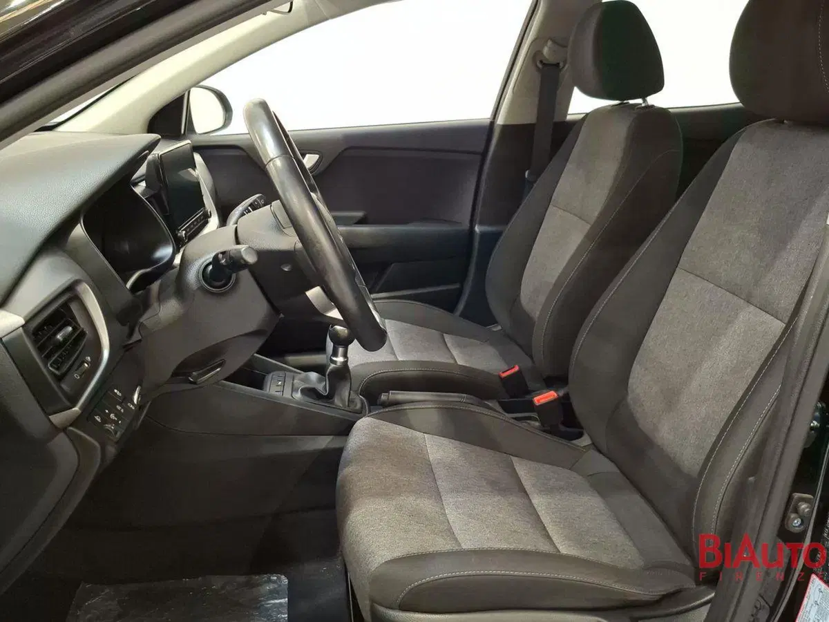 Kia Stonic usata a Firenze (18)