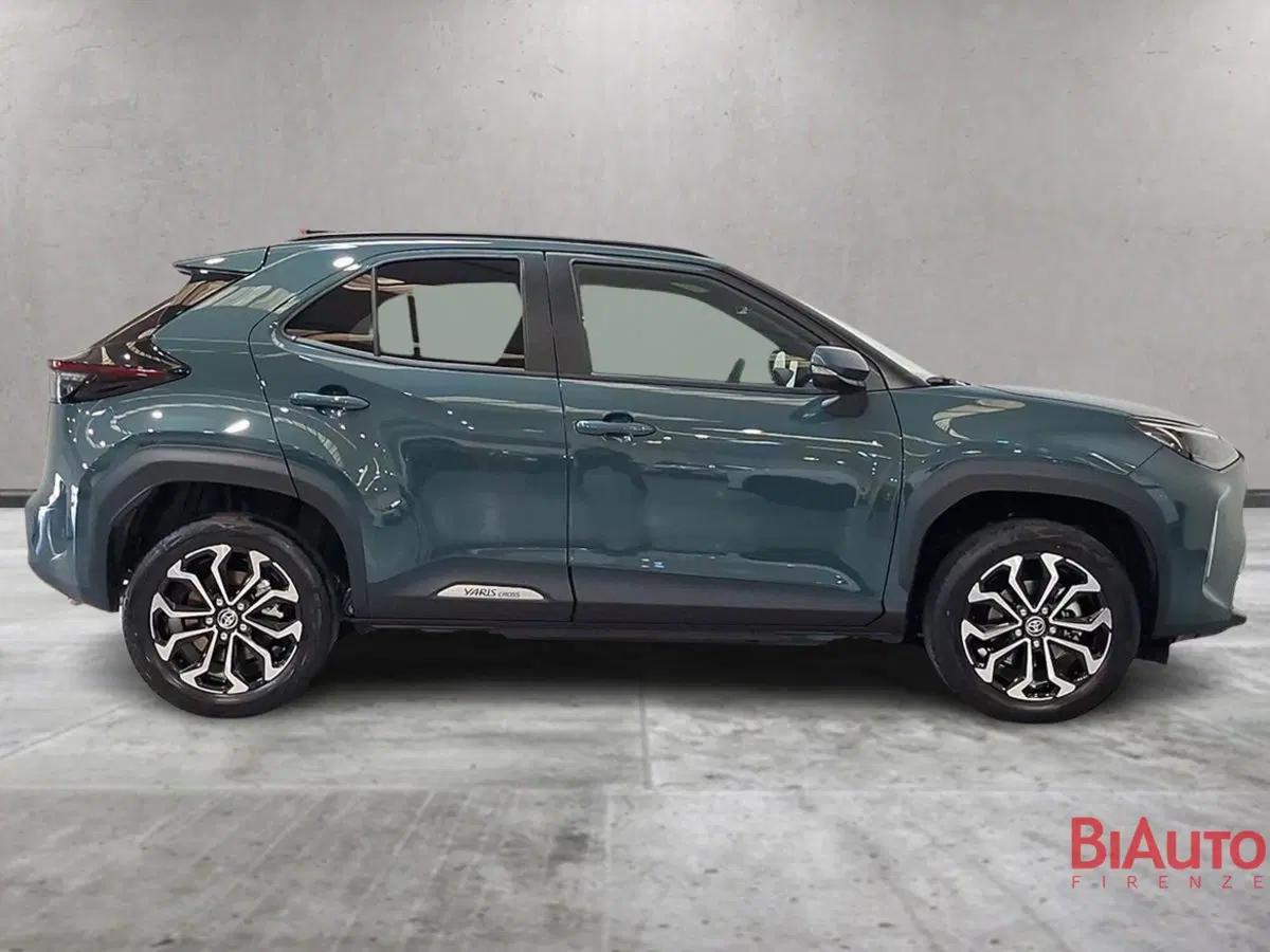 Toyota Yaris Cross nuova a Firenze (3)