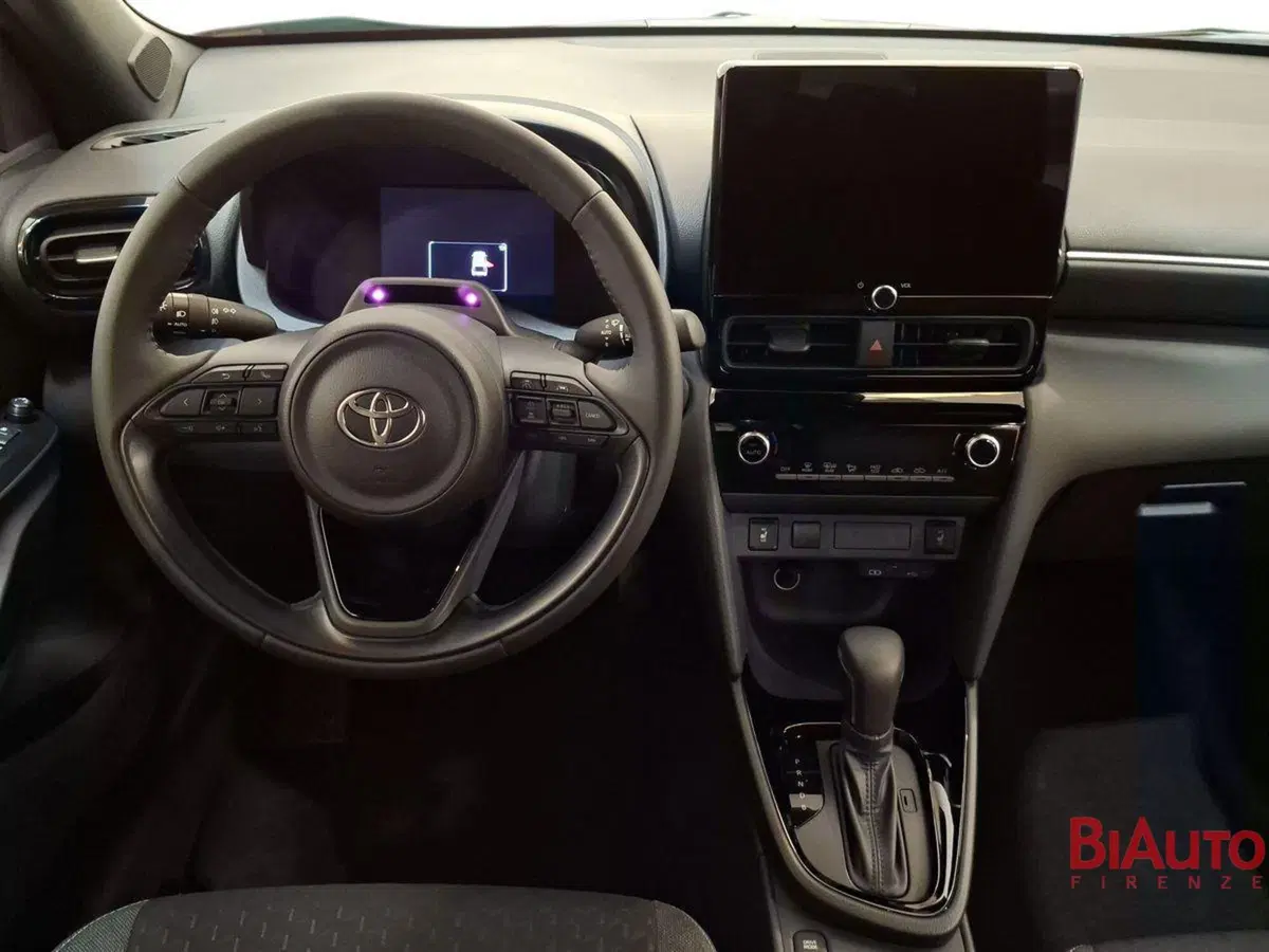 Toyota Yaris Cross nuova a Firenze (7)