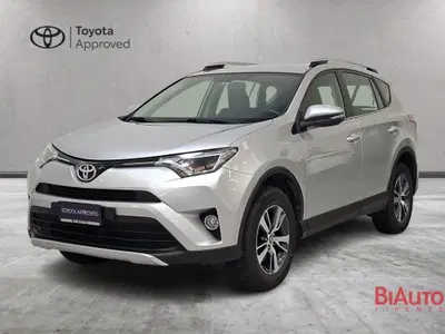 Toyota Rav4 D-4D 2WD Active del 2016 usata a Sesto Fiorentino
