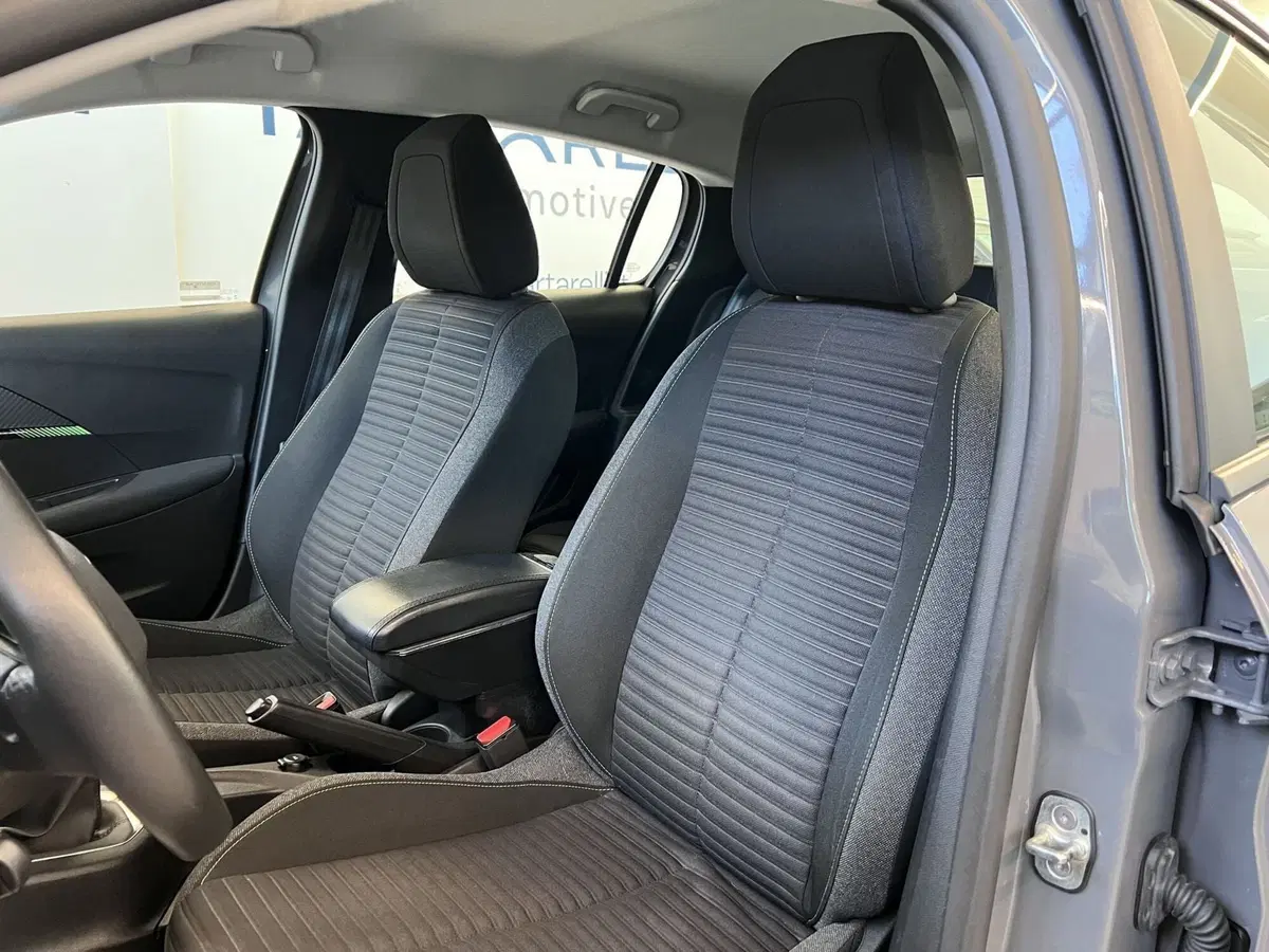 Peugeot 208 usata a Bari (11)