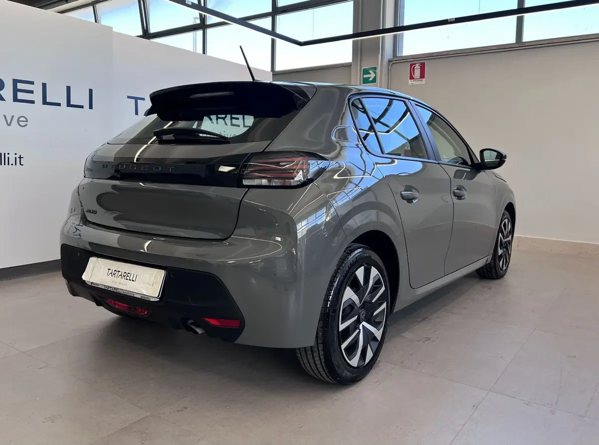Peugeot 208 usata a Bari (6)