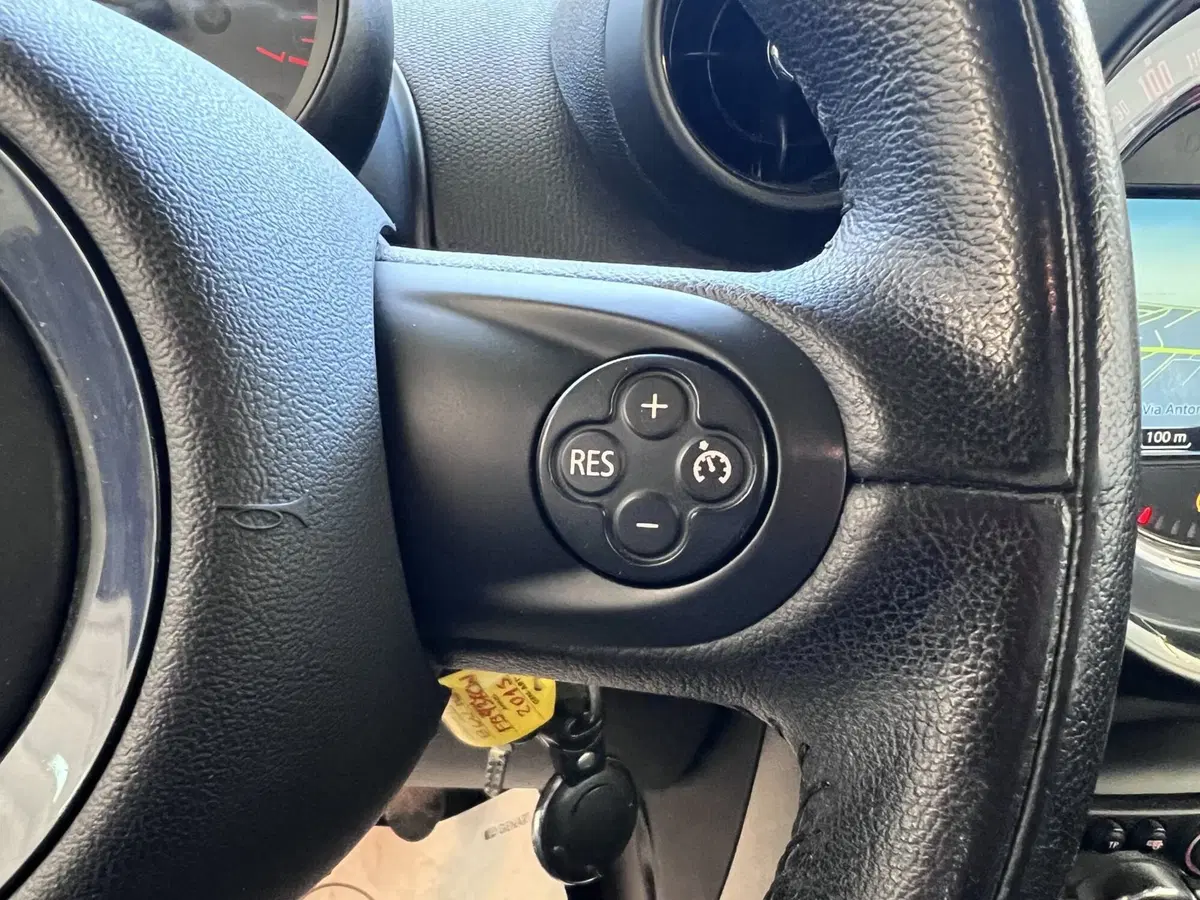 MINI Mini Countryman usata a Bari (20)
