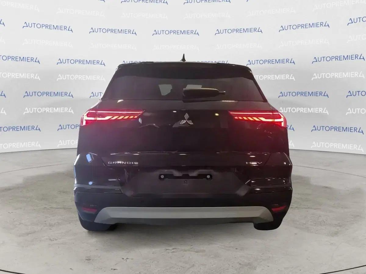 Mitsubishi Grandis nuova a Como (4)