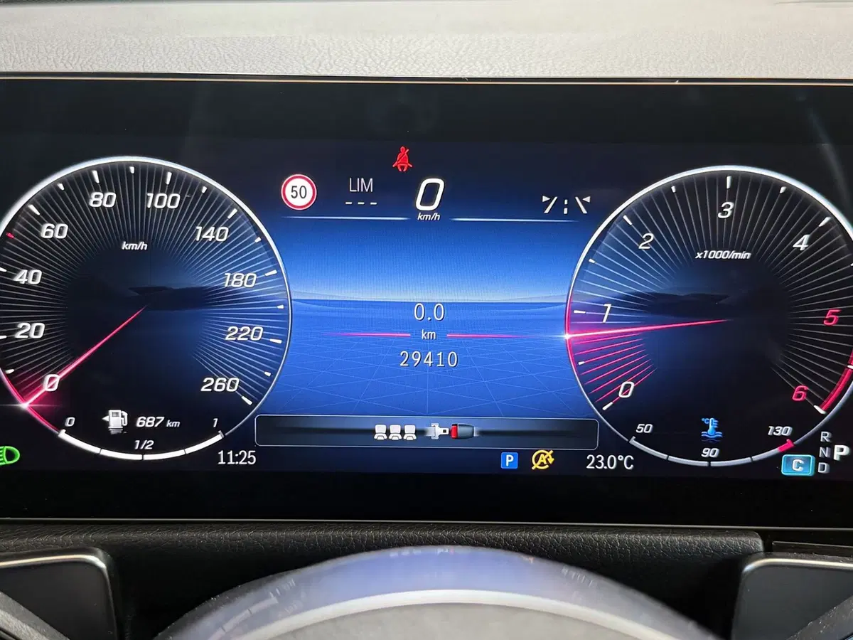 Mercedes-Benz GLB usata a Napoli (10)