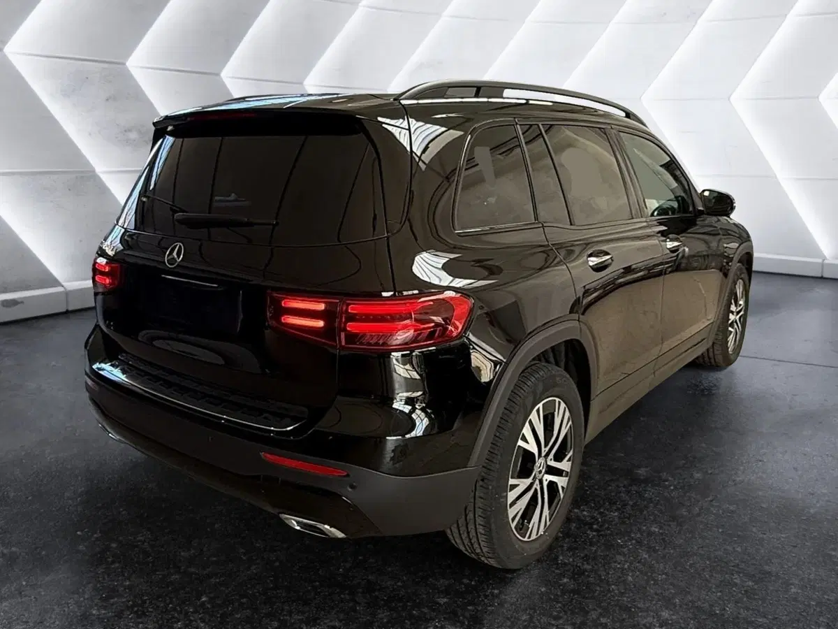 Mercedes-Benz GLB usata a Napoli (7)