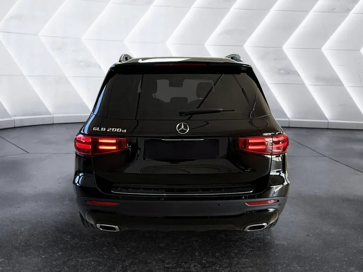 Mercedes-Benz GLB usata a Napoli (8)