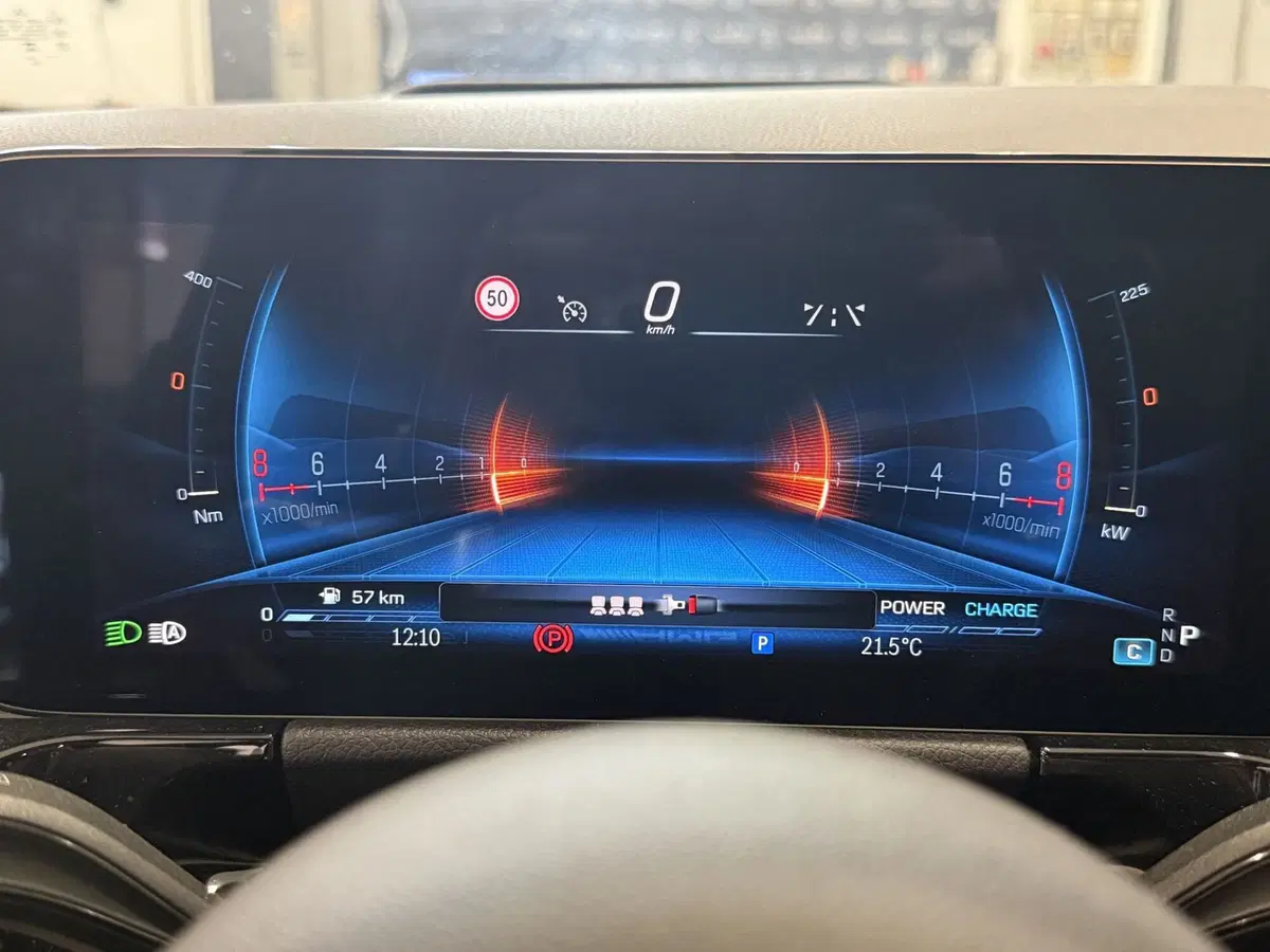 Mercedes-Benz GLA SUV usata a Napoli (10)