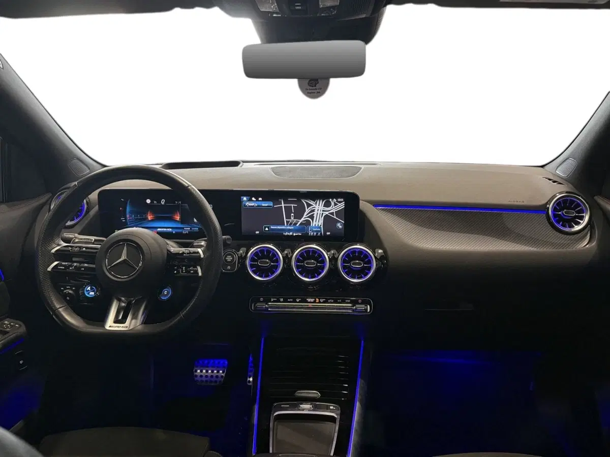 Mercedes-Benz GLA SUV usata a Napoli (12)