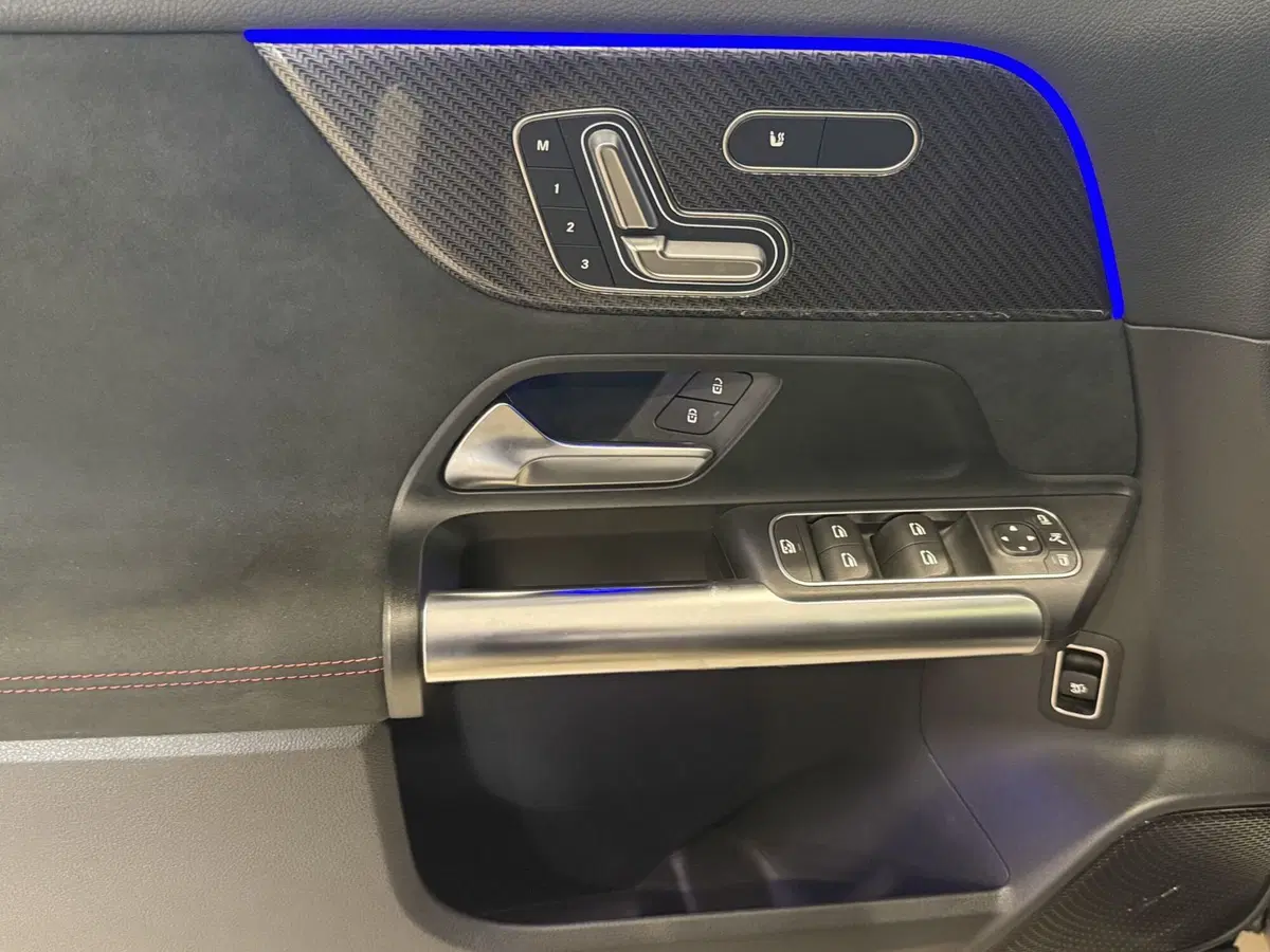 Mercedes-Benz GLA SUV usata a Napoli (15)