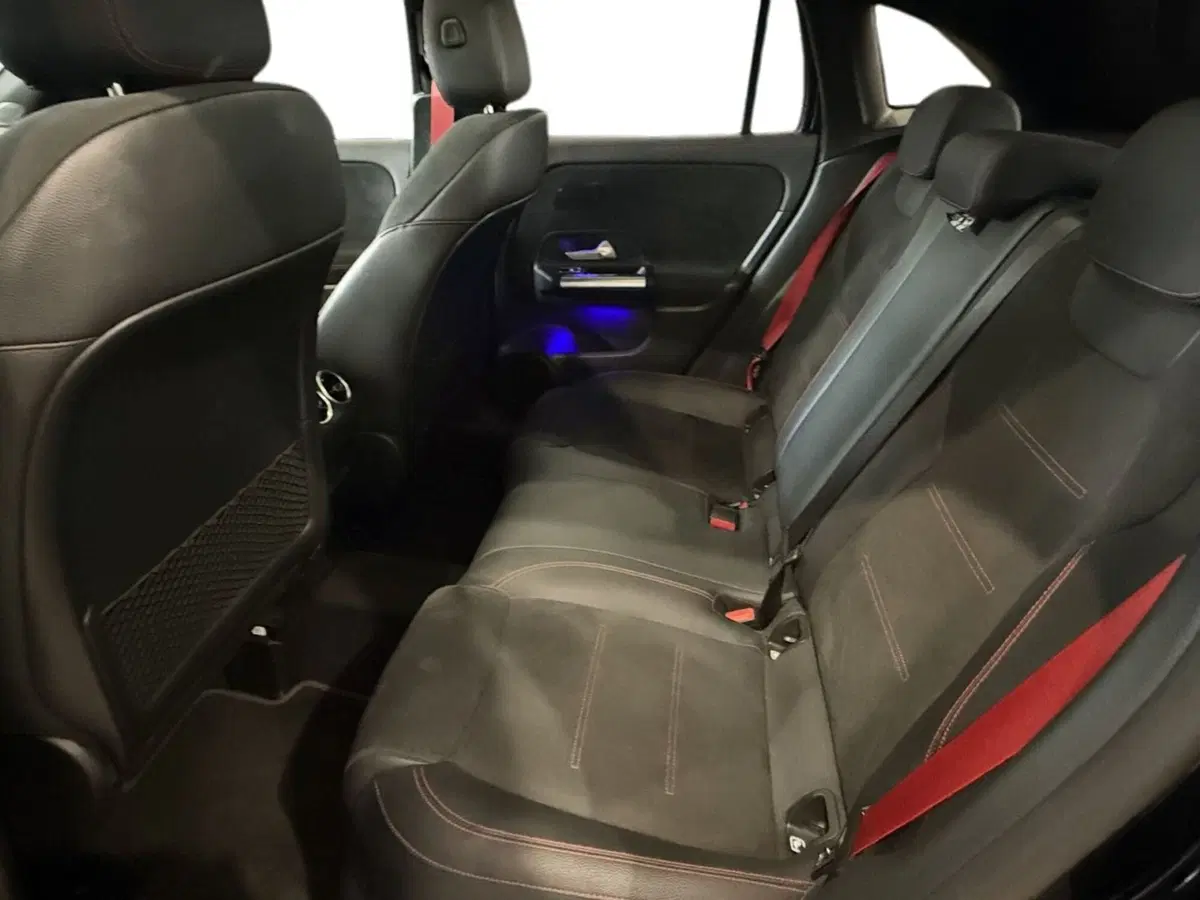 Mercedes-Benz GLA SUV usata a Napoli (16)