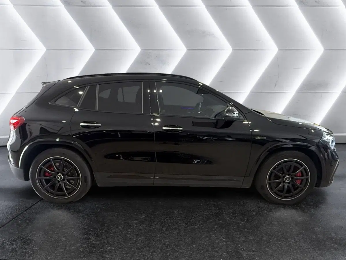 Mercedes-Benz GLA SUV usata a Napoli (5)