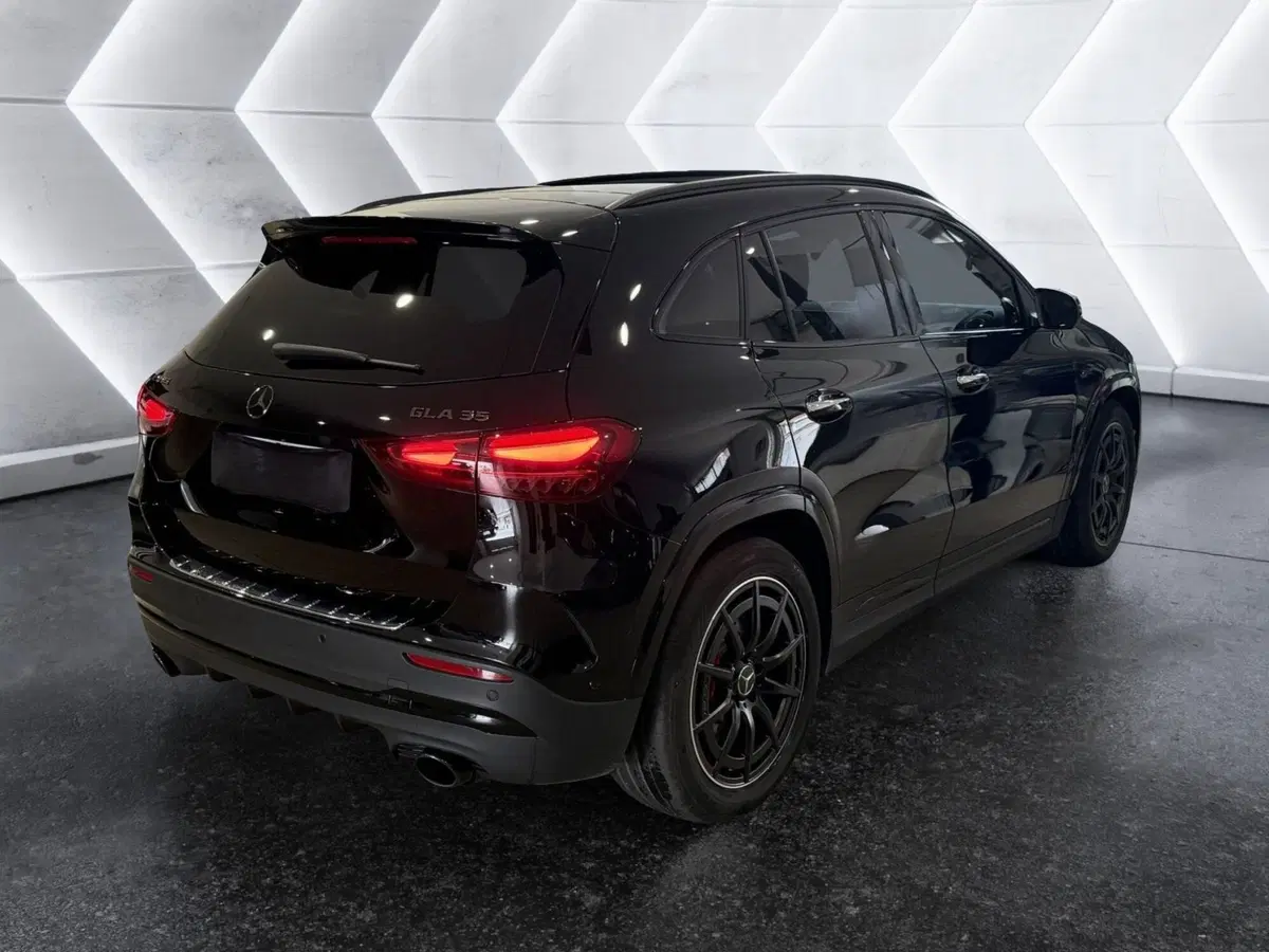 Mercedes-Benz GLA SUV usata a Napoli (6)