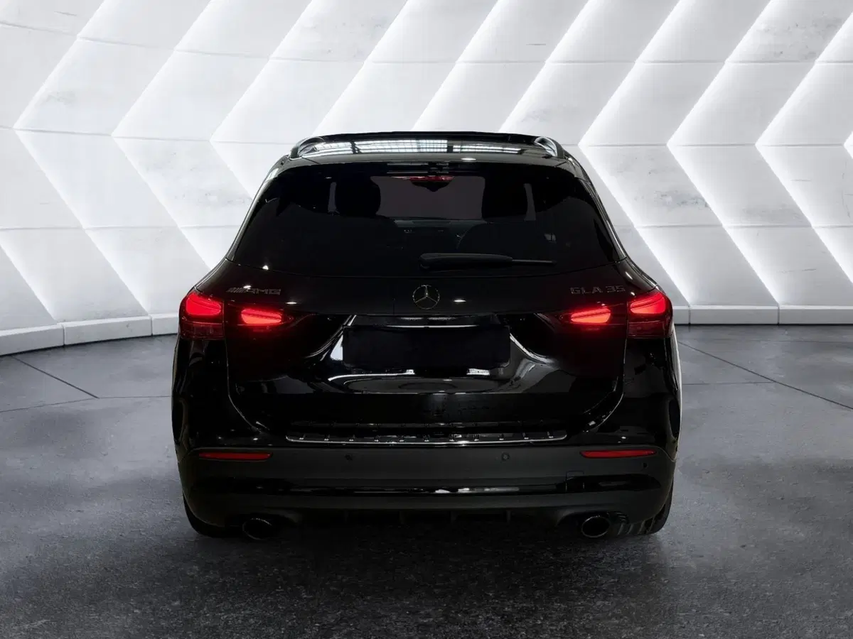 Mercedes-Benz GLA SUV usata a Napoli (9)
