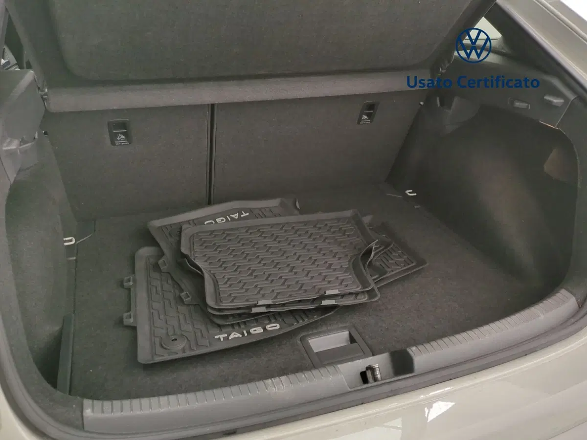 Volkswagen Taigo usata a Avellino (14)