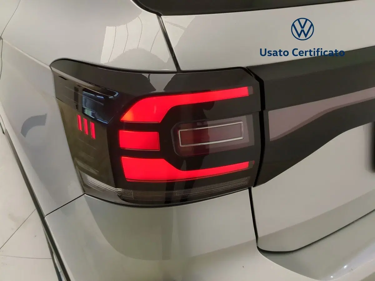 Volkswagen T-Cross usata a Avellino (11)
