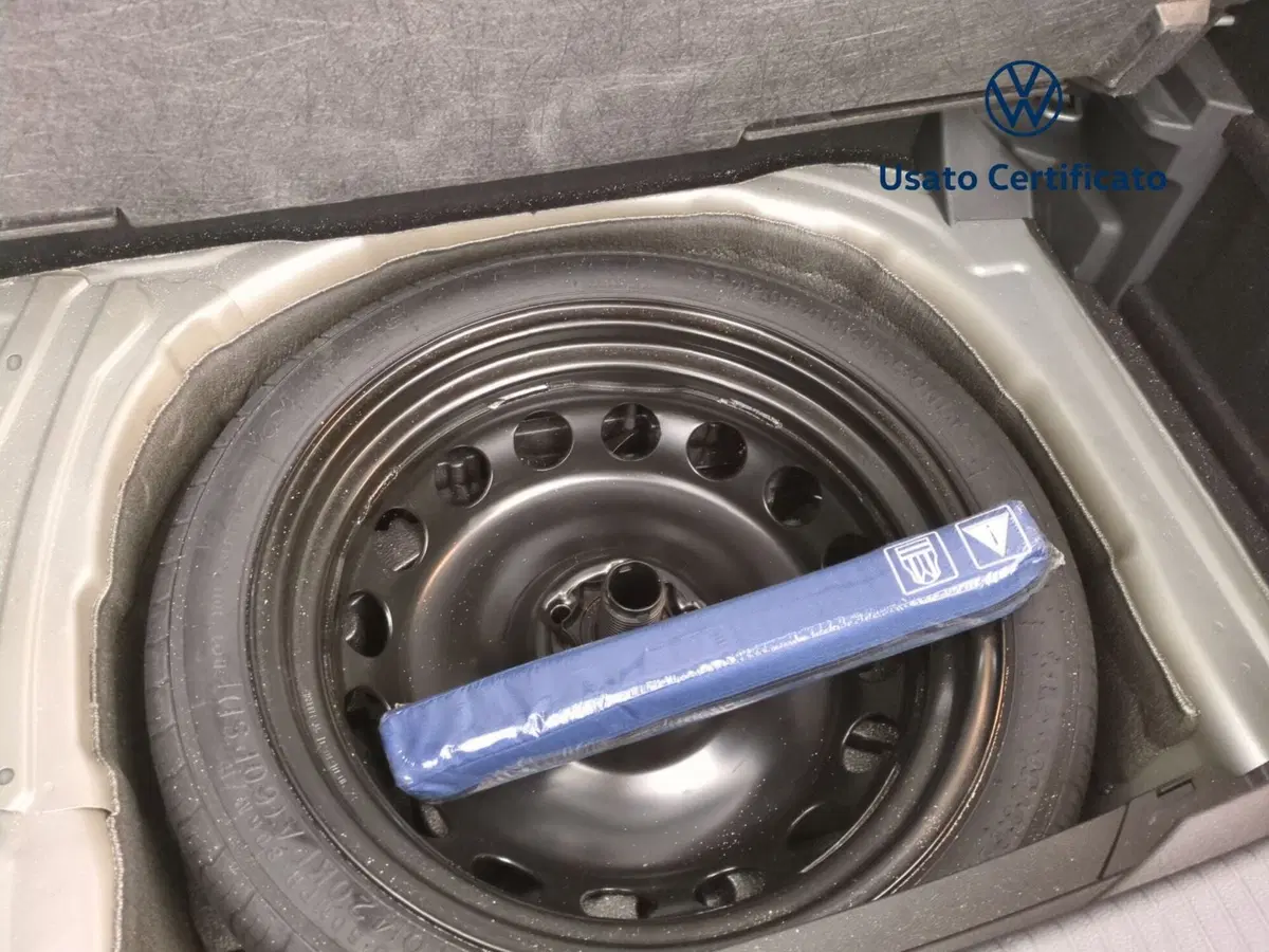 Volkswagen T-Cross usata a Avellino (13)
