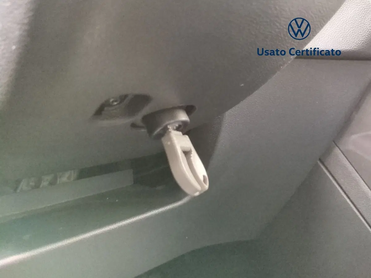 Volkswagen T-Cross usata a Avellino (19)