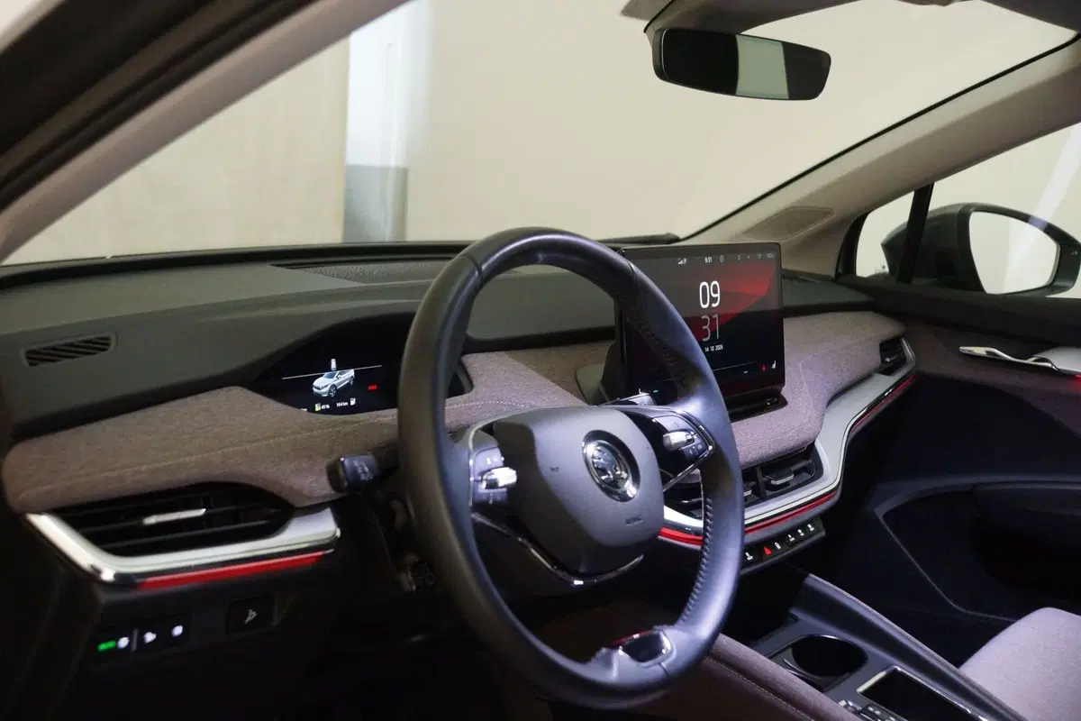 Skoda Enyaq usata a Torino (11)