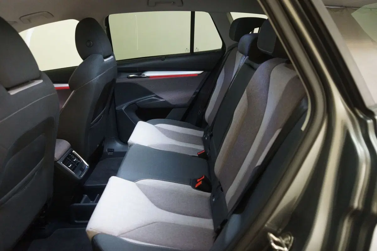 Skoda Enyaq usata a Torino (9)