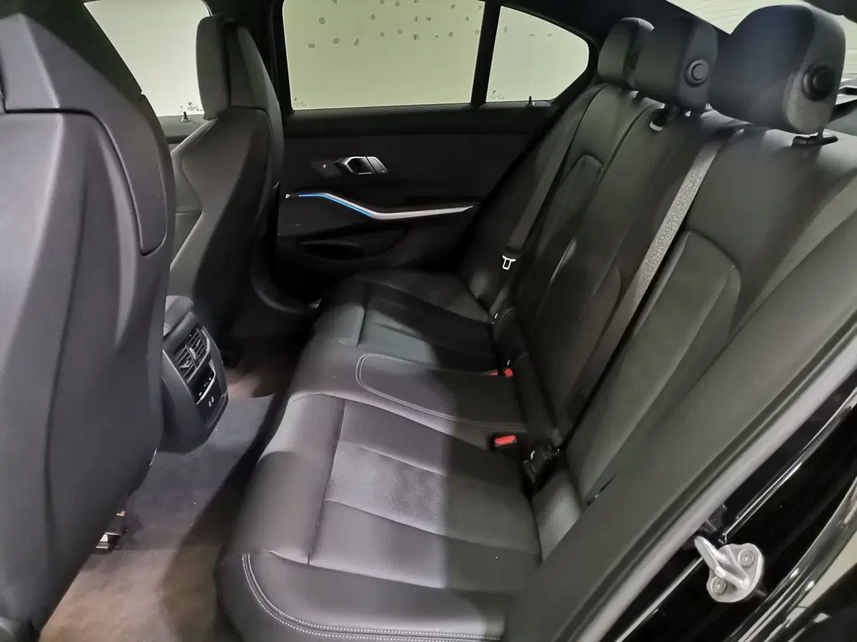 BMW Serie 3 usata a Salerno (10)