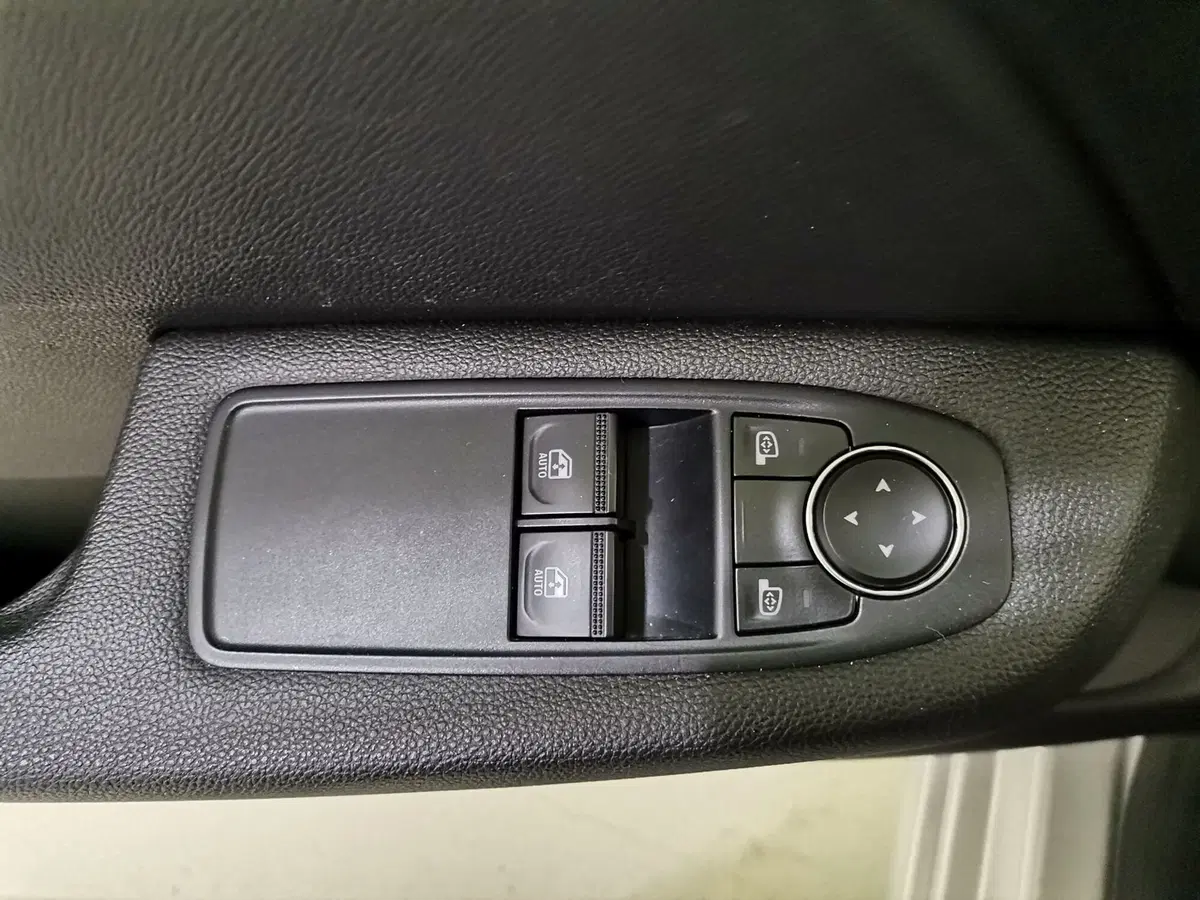Renault Clio usata a Salerno (18)