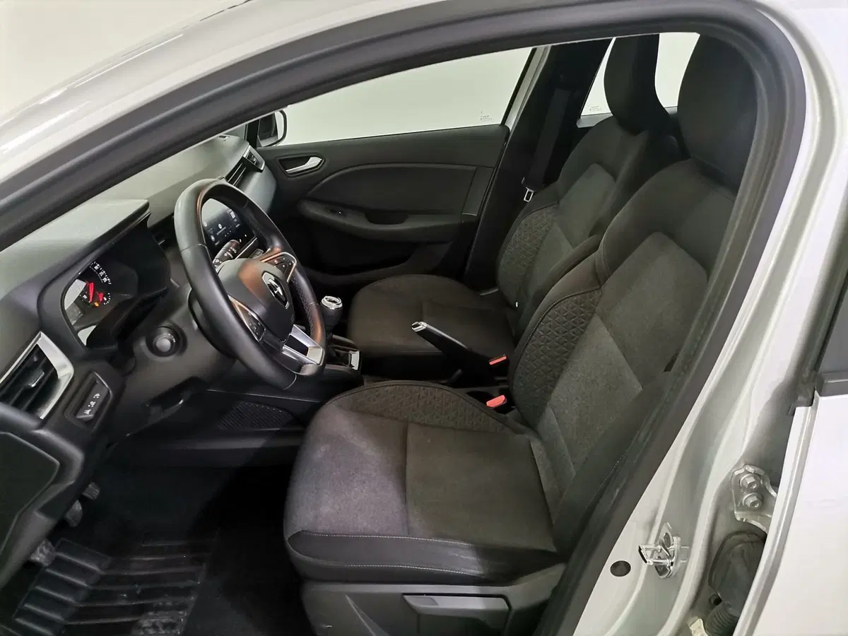 Renault Clio usata a Salerno (9)