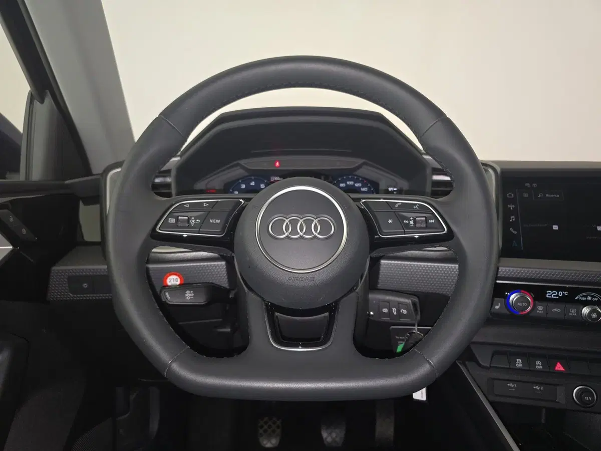 Audi A1 allstreet usata a Asti (11)