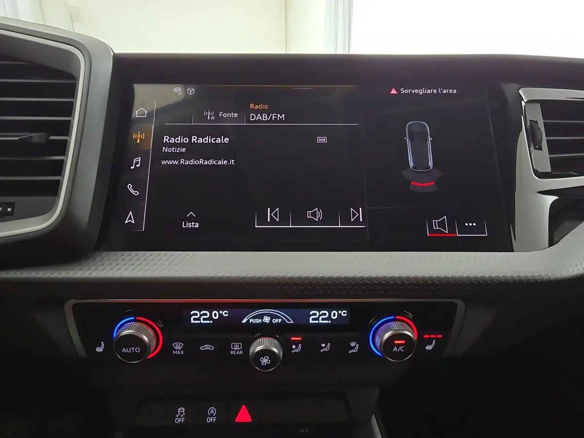 Audi A1 allstreet usata a Asti (15)