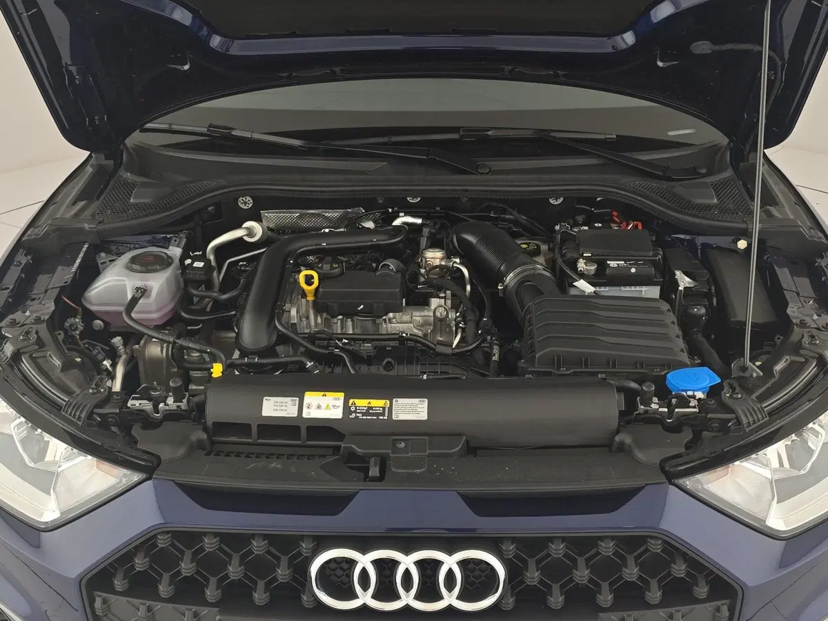 Audi A1 allstreet usata a Asti (8)