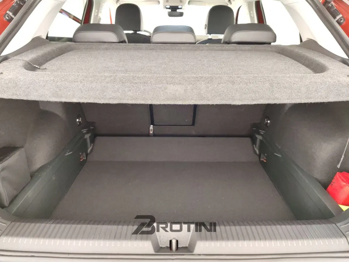 Volkswagen T-Roc usata a Massa-Carrara (11)