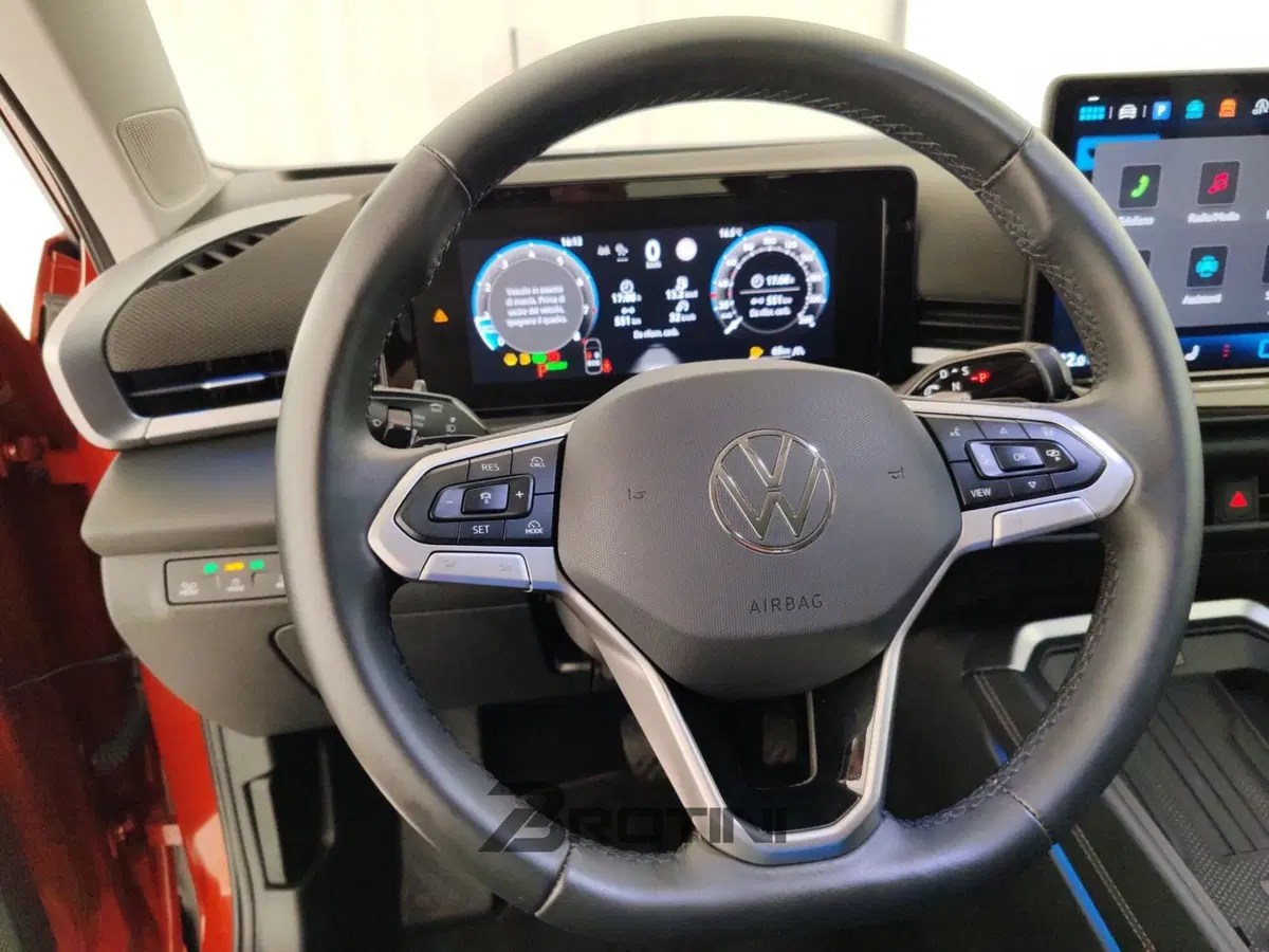 Volkswagen T-Roc usata a Massa-Carrara (15)