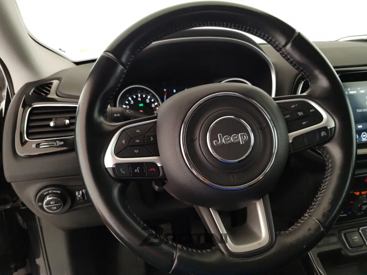 Jeep Compass usata a Massa-Carrara (13)