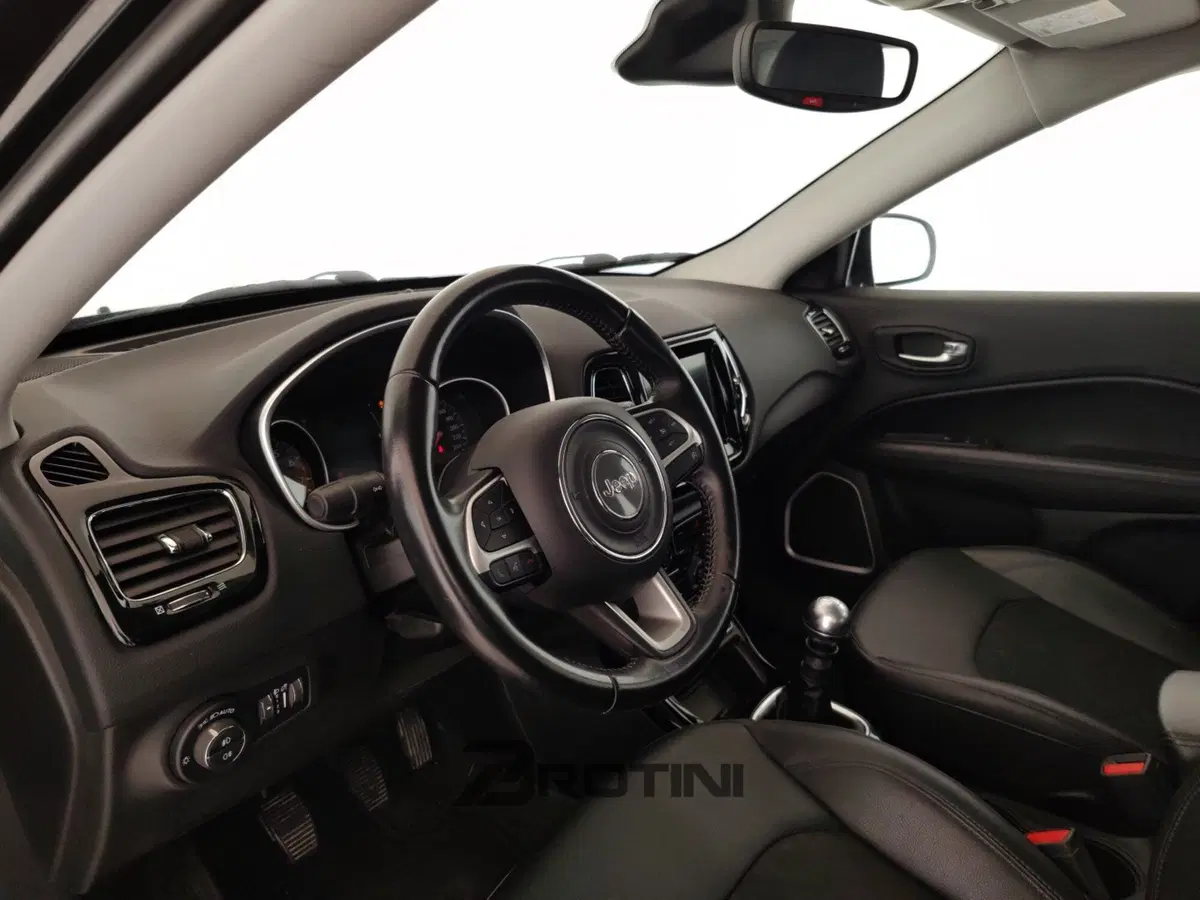 Jeep Compass usata a Massa-Carrara (7)