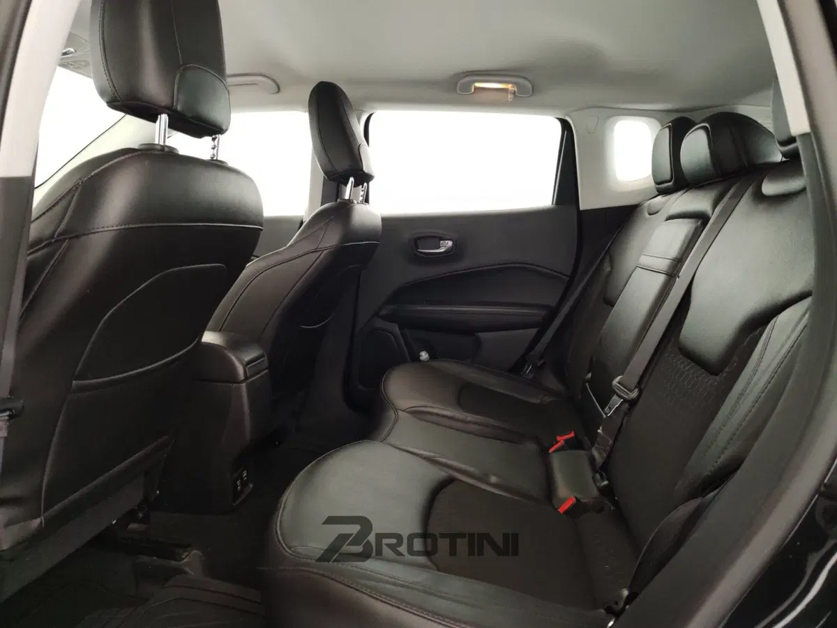 Jeep Compass usata a Massa-Carrara (9)