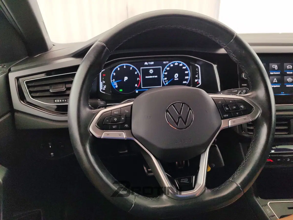 Volkswagen Taigo usata a Massa-Carrara (16)