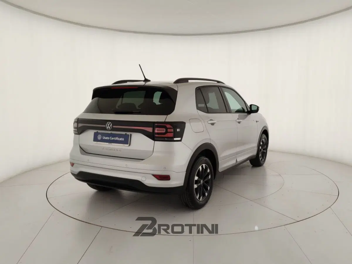 Volkswagen T-Cross usata a Massa-Carrara (3)
