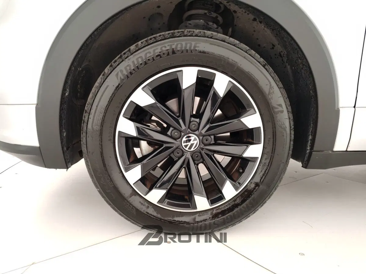 Volkswagen T-Cross usata a Massa-Carrara (6)
