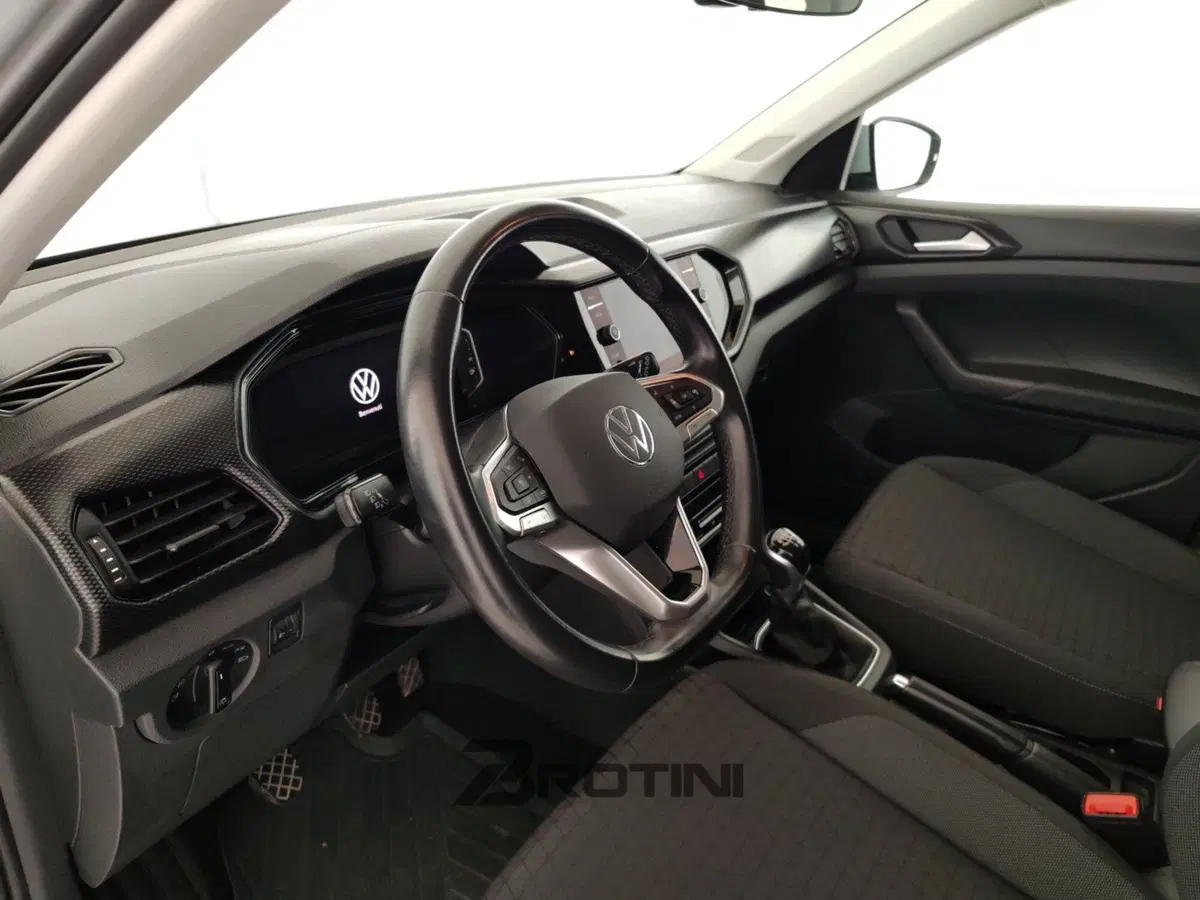 Volkswagen T-Cross usata a Massa-Carrara (8)
