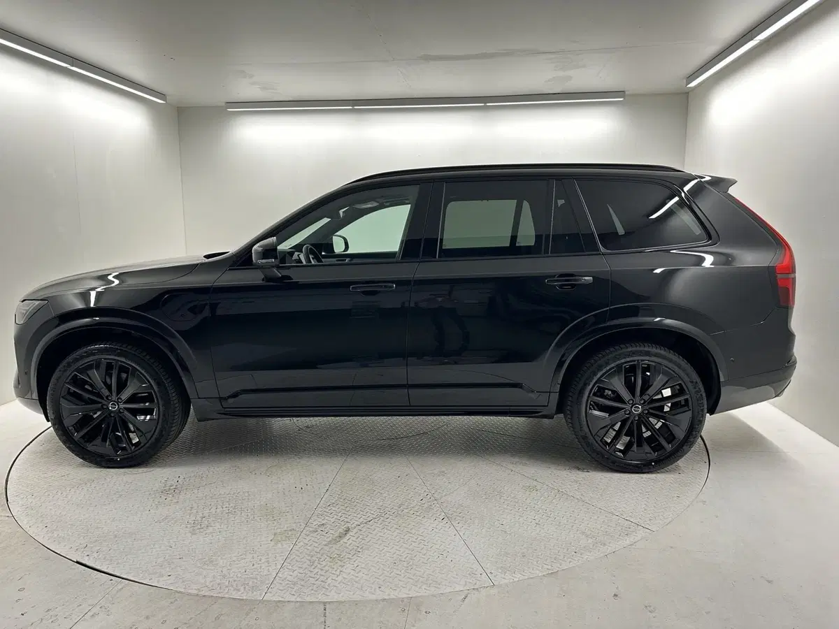 Volvo XC90 nuova a Bergamo (12)