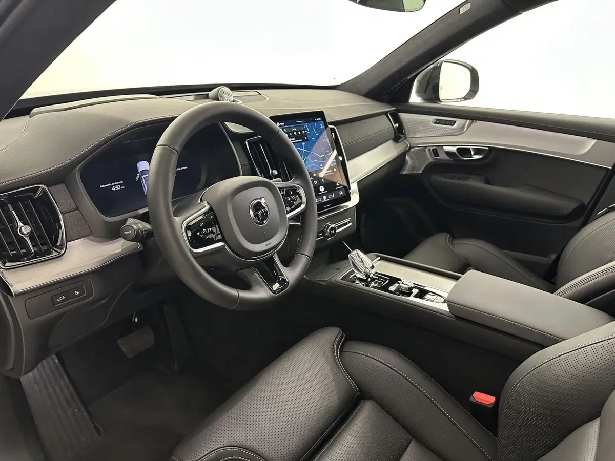 Volvo XC90 nuova a Bergamo (13)