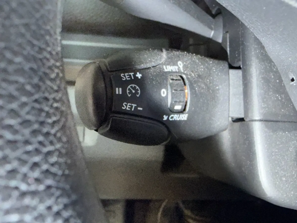Opel Vivaro Furgone usata a Taranto (18)